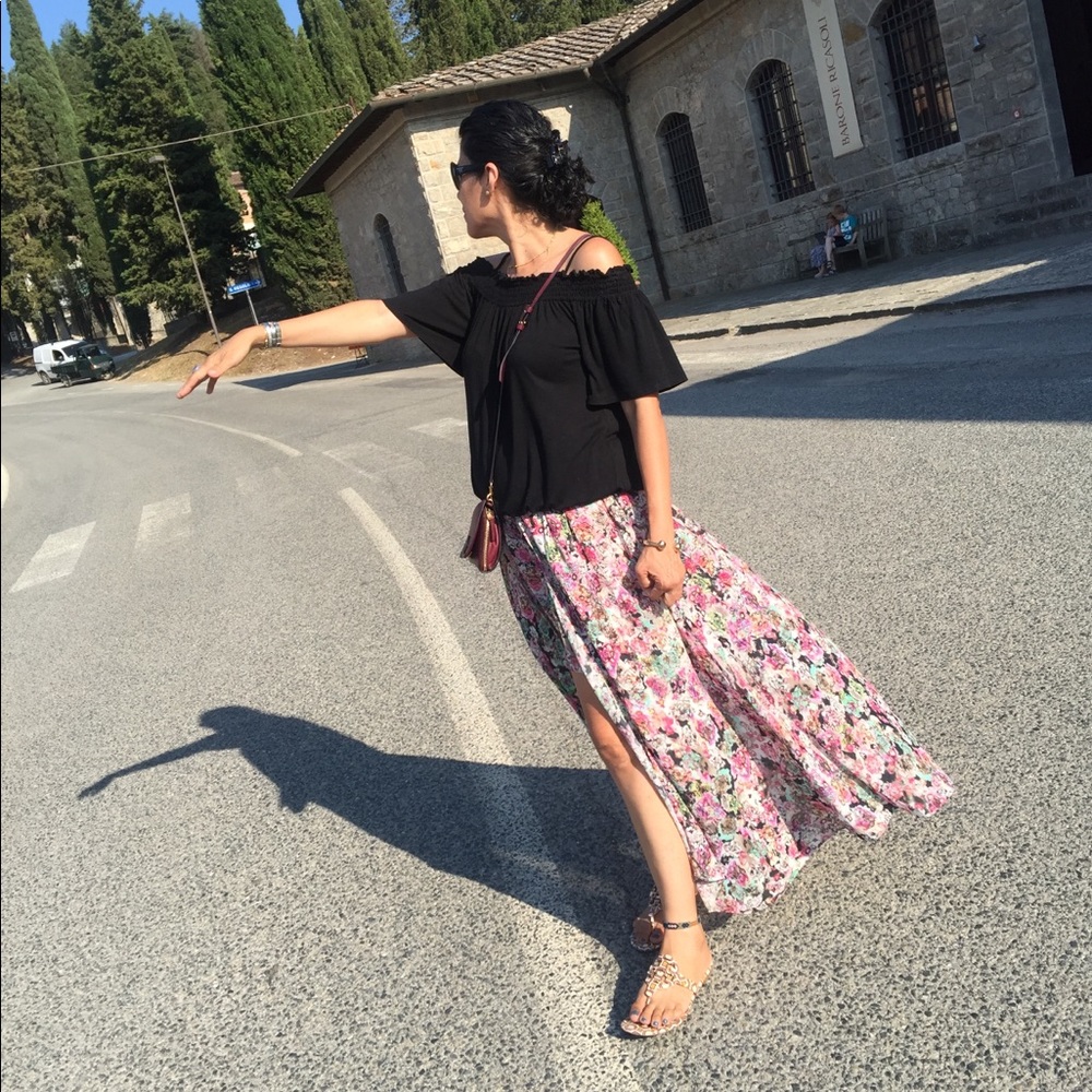 Meet your Posher, Claudia
